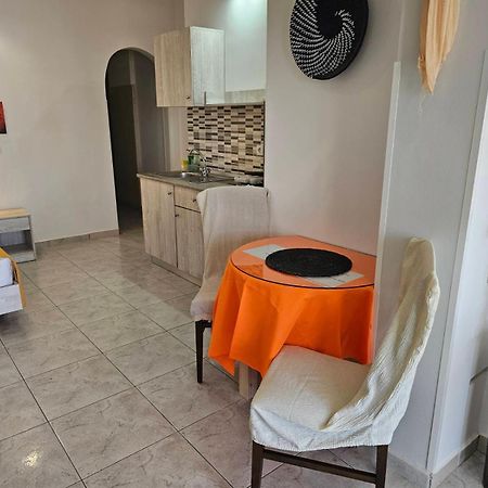 Apollonio Suites & Rooms Faliraki Rhodes エクステリア 写真